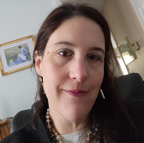 Meet your Posher, Danielle - Picture 1 of 1